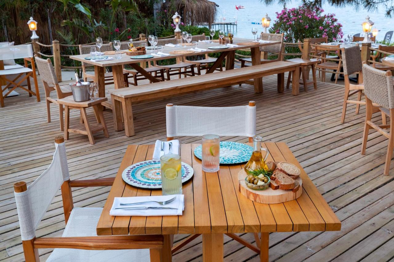Marti Myra Hotell Tekirova Eksteriør bilde Outdoor restaurant
